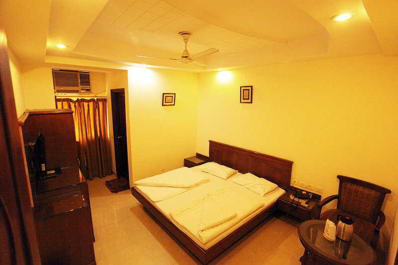 Star - Free Airport Pickup Hotel 4*