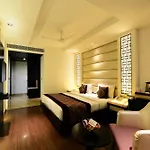 Hotel City Star - Free Airport Pickup
