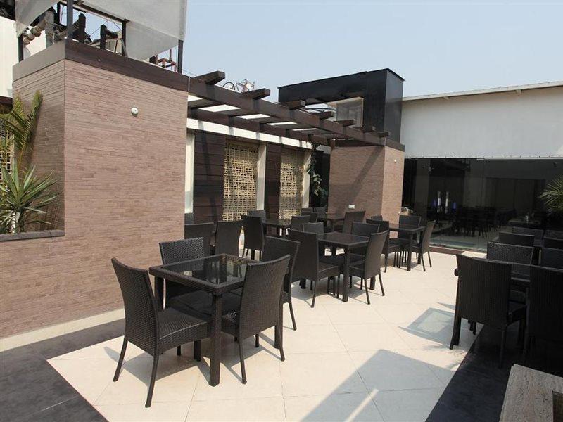 Star - Free Airport Pickup 4* New Delhi