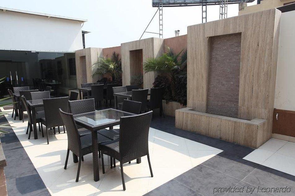 Star - Free Airport Pickup Hotel New Delhi