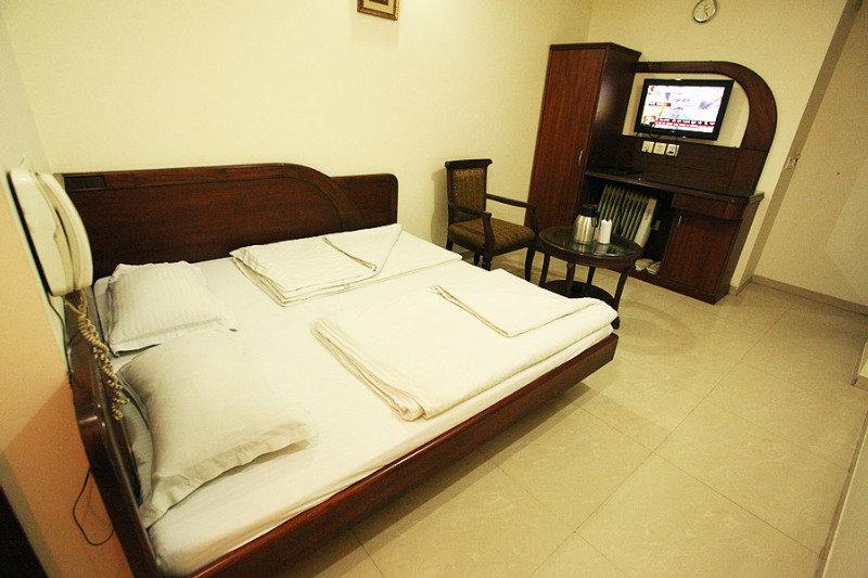 Hotel Star - Free Airport Pickup New Delhi