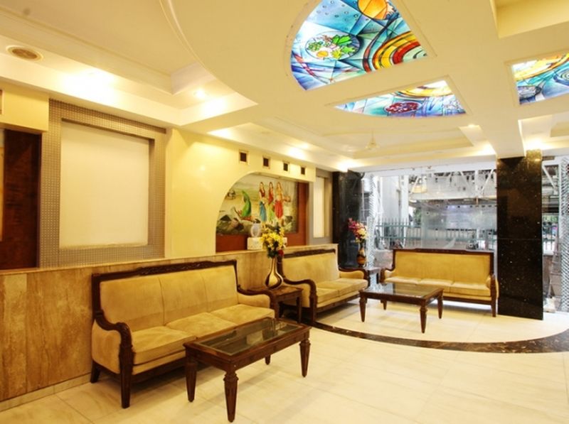 Hotel Star - Free Airport Pickup