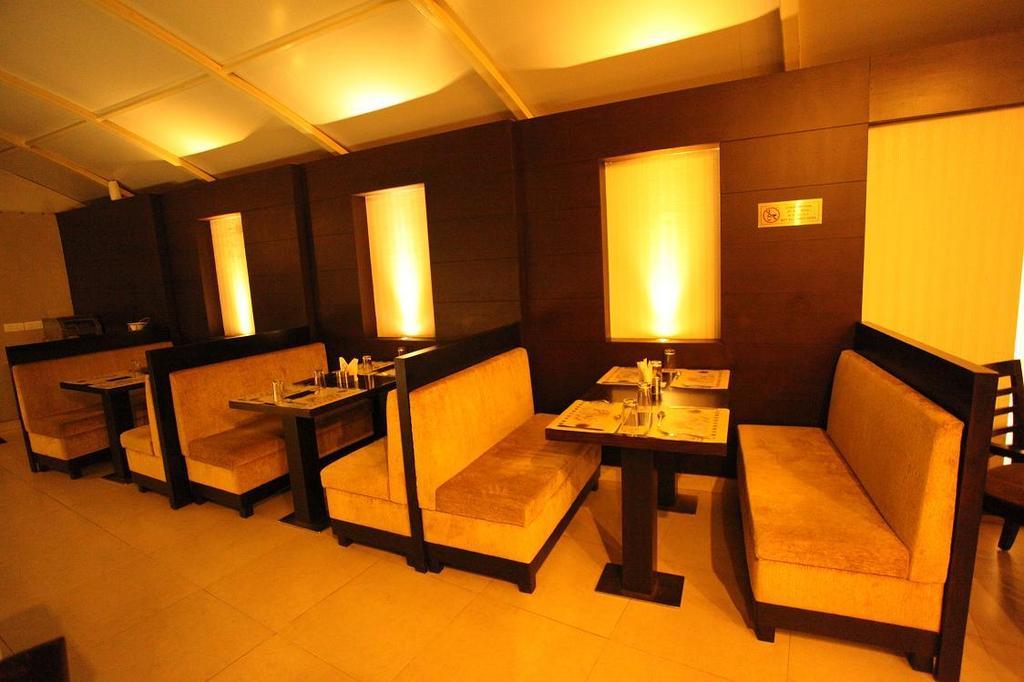 Hotel Star - Free Airport Pickup 4*