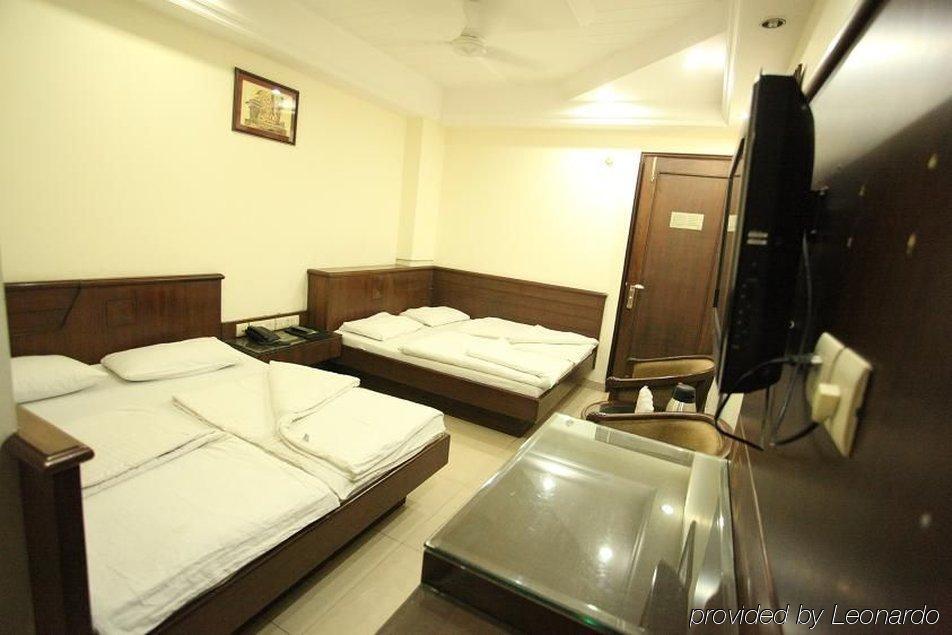 Star - Free Airport Pickup New Delhi