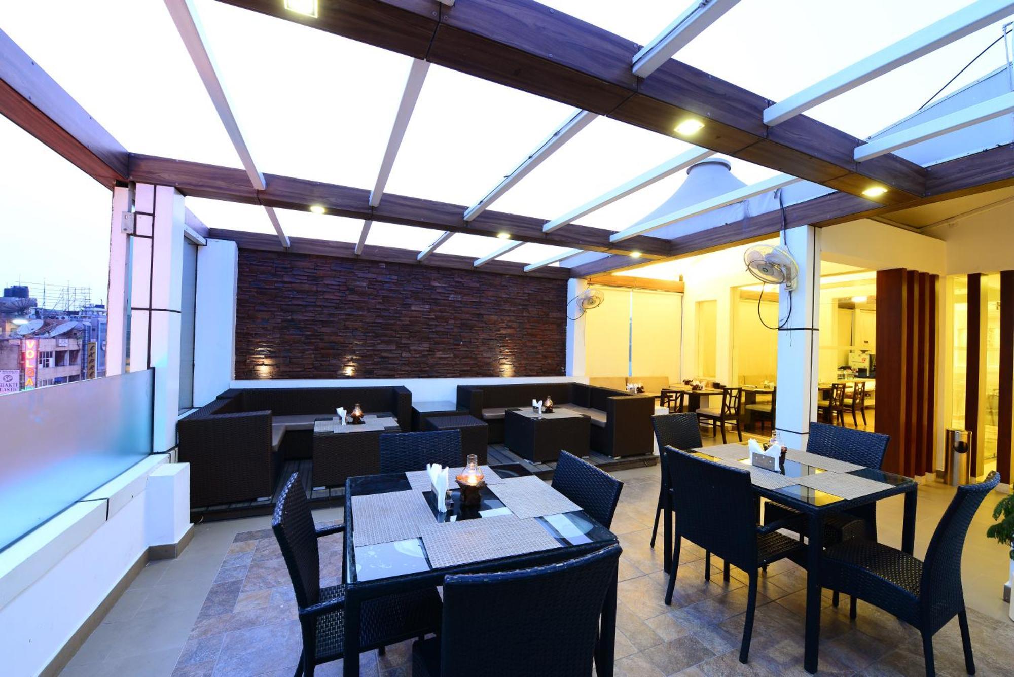Star - Free Airport Pickup Hotel New Delhi